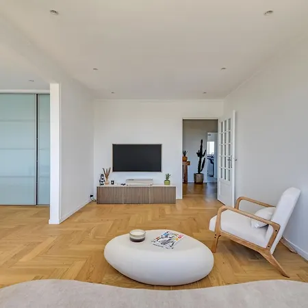 Luxury Duplex Eiffel Tower Hot Tub 6 People - 3 Bedrooms Asnières
